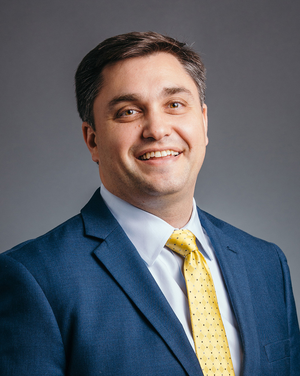 Headshot of Dan Gordon